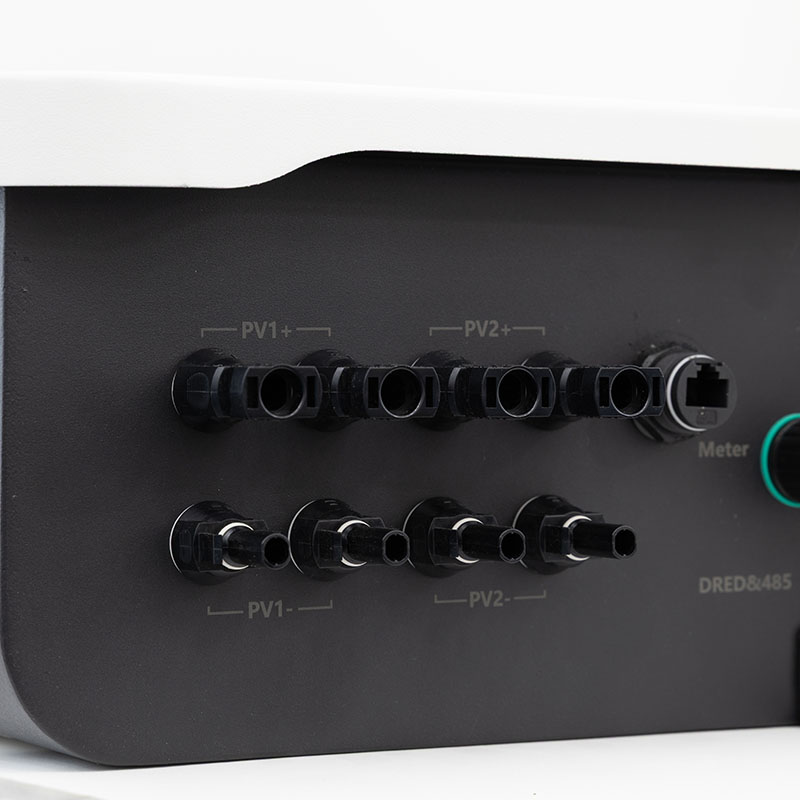 Compact Three-Phase 220V Grid-Tied Solar Inverter for Medium-Capacity PV Systems