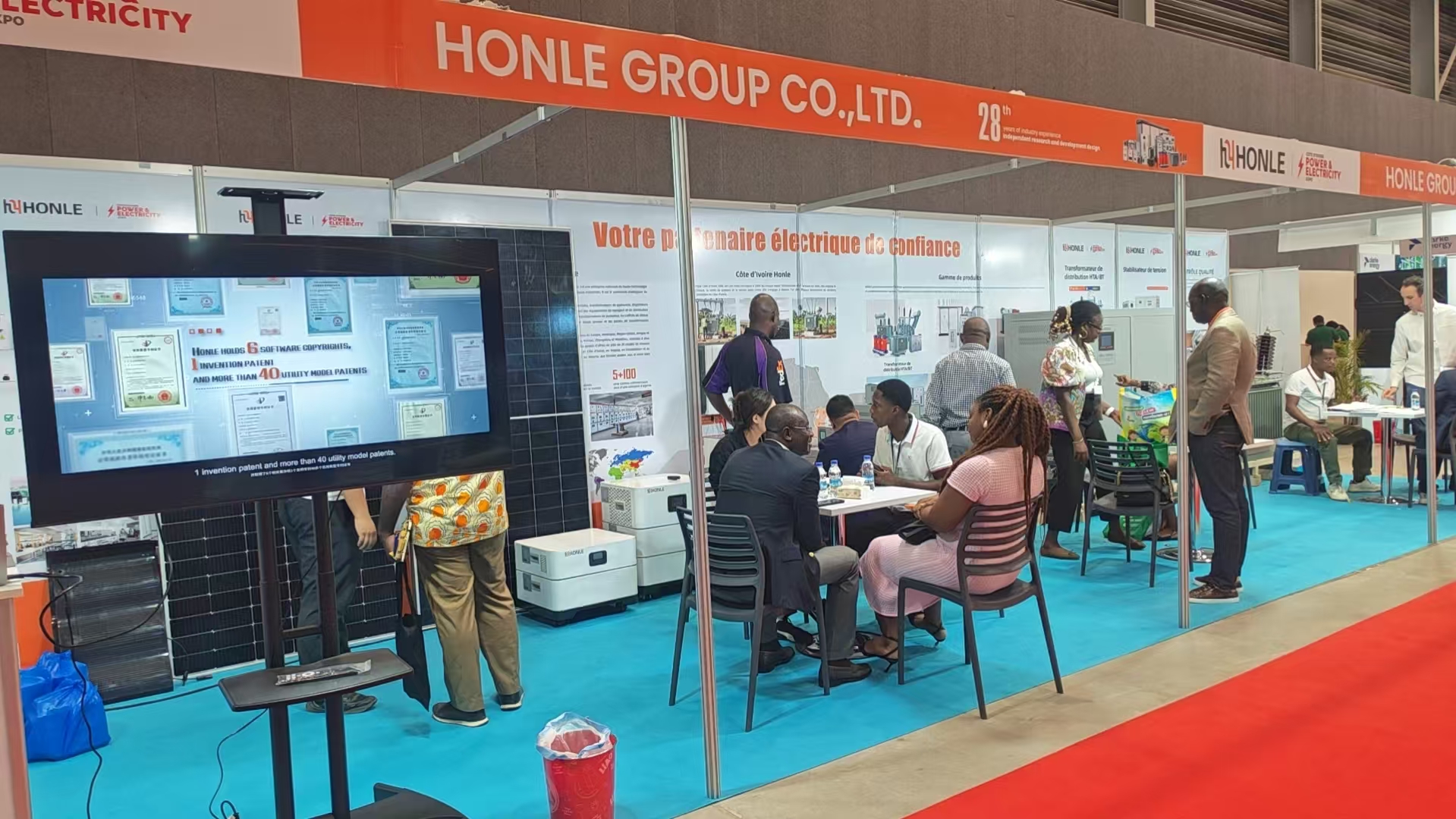 Honle exhibition communication